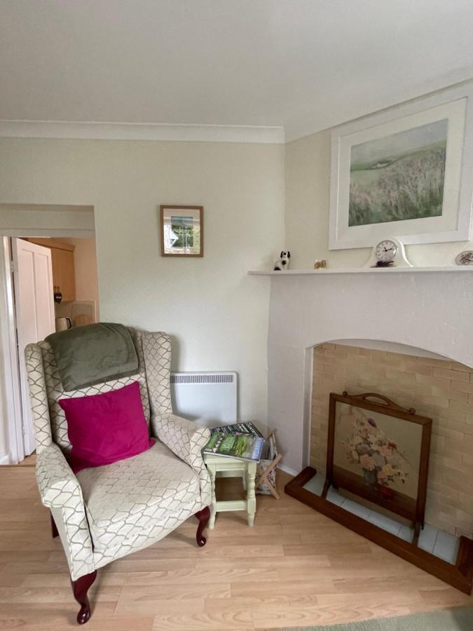 No 96 Chapel Lane - Self Contained Cottage In The Heart Of Butleigh Екстериор снимка